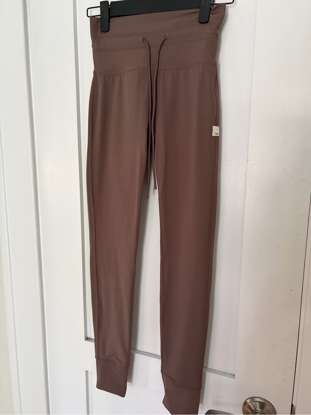 54. Size XS VUORI Brown Daily Form Leggings